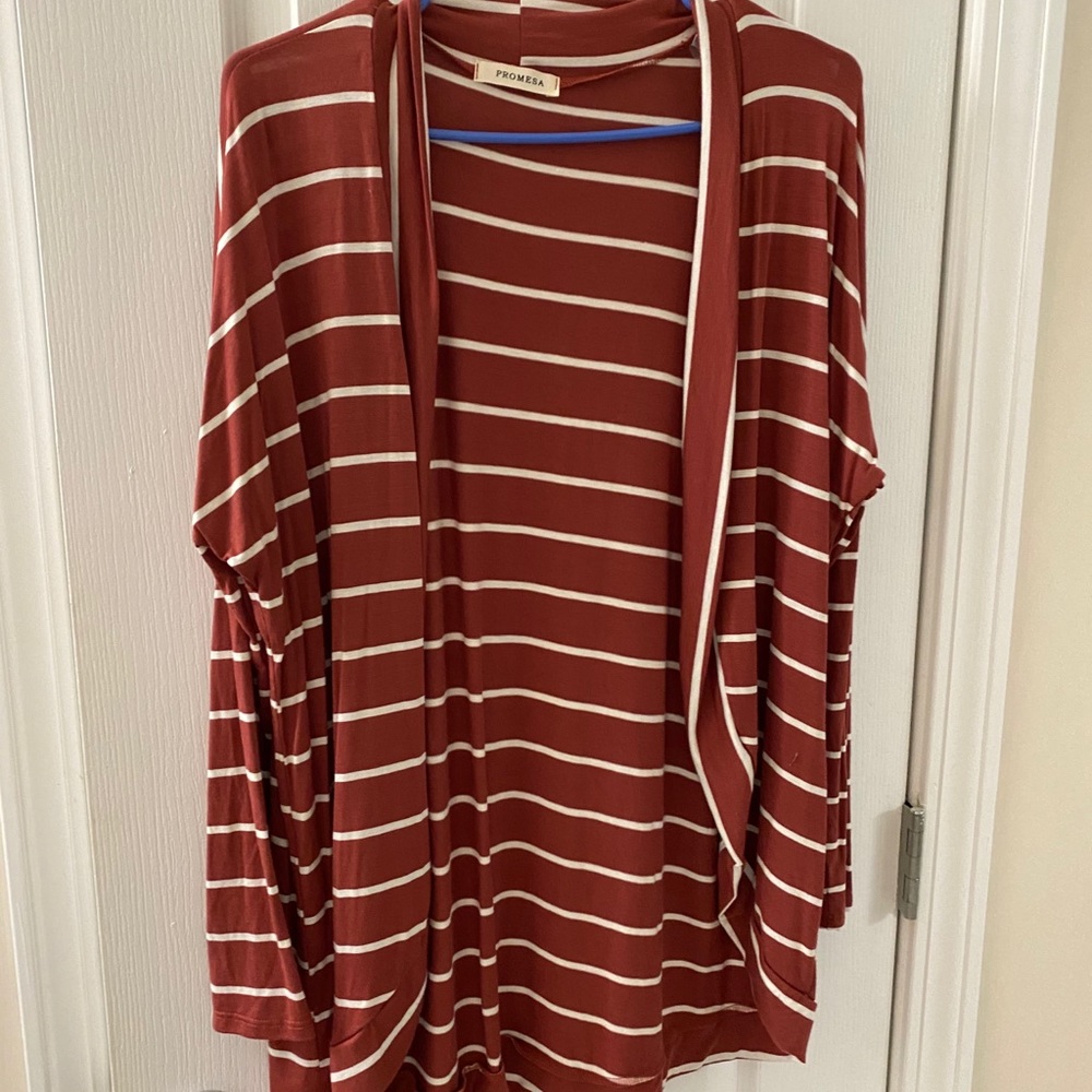 Promesa Rust cardigan.